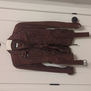 NWO/T Peruvian Connection brown leather jacket w/belt, buttons, and zippers Sz 4